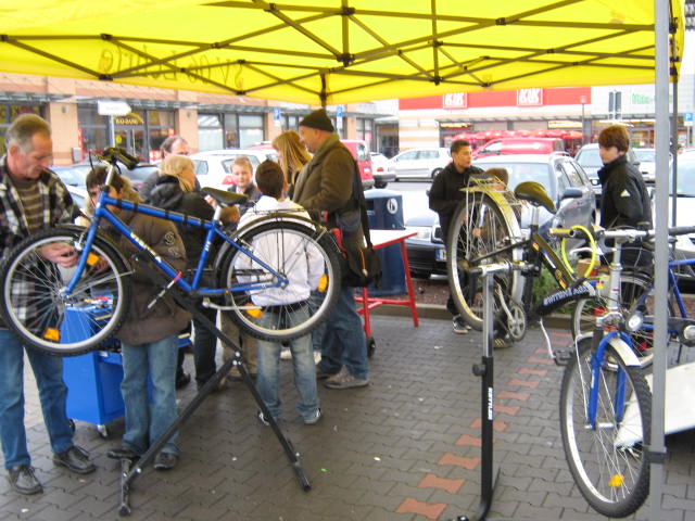 Fahrradwerkstatt bei Edeka